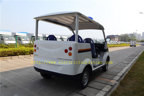 多色4の乗客の保証巡航のための電気パトカーは慎重につきます